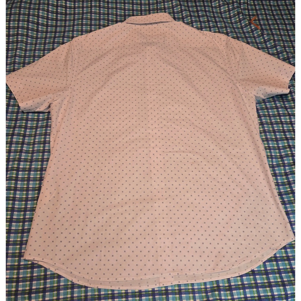 Banana Republic Men's Size Large Pink Geometric Short Sleeve Button Down Shirt - Picture 4 of 4